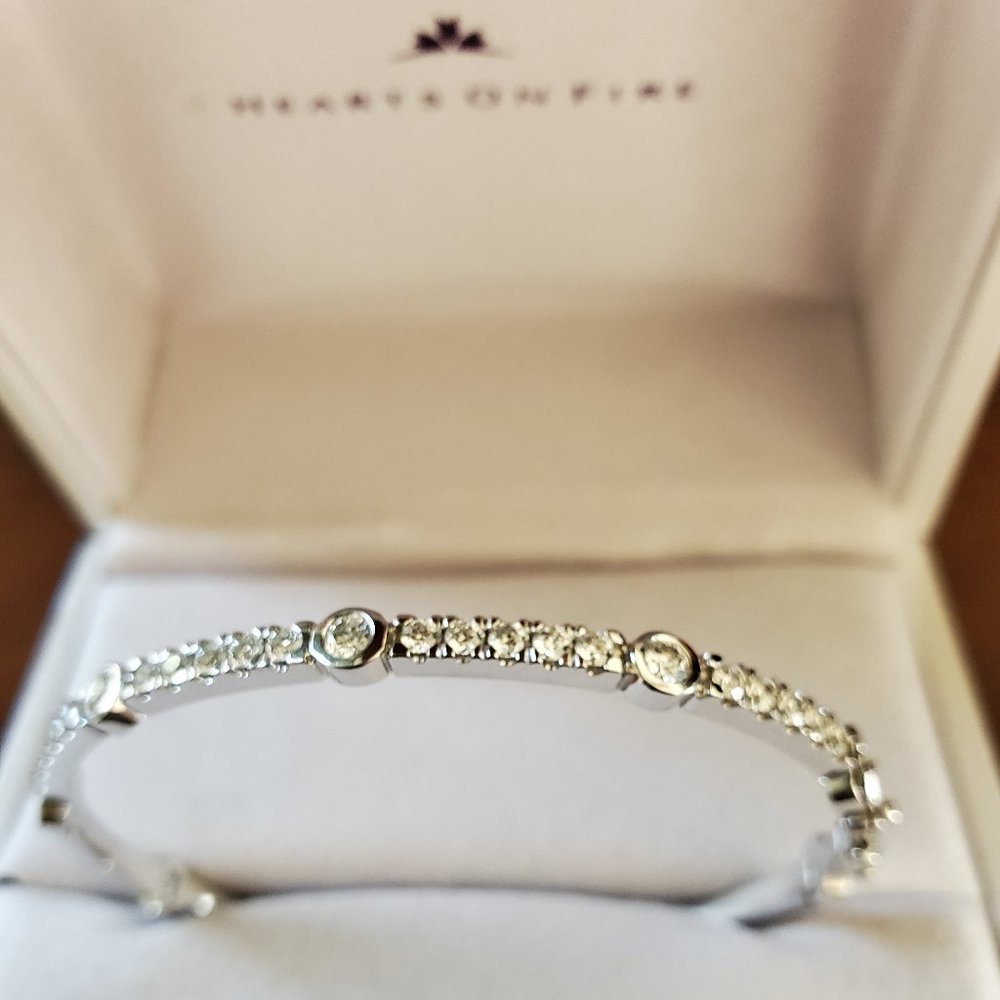 Hearts on Fire Diamond 18k Copley Bangle/Bracelet